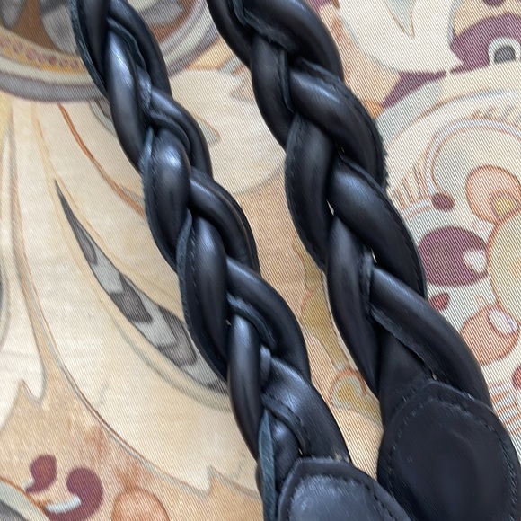 Pristine suede fringe bag* - Picture 3 of 9